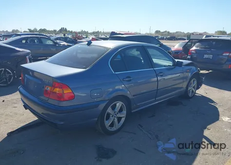 2005 BMW 330Xi z USA, uszkodzony, nr VIN WBAEW534X5PG12009